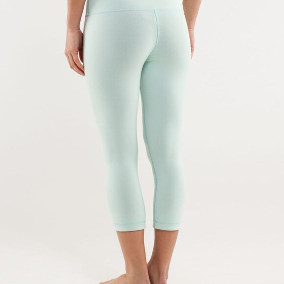 Lululemon Wunder Under Crop Reversible Mint Moment/Black - Picture 3 of 14